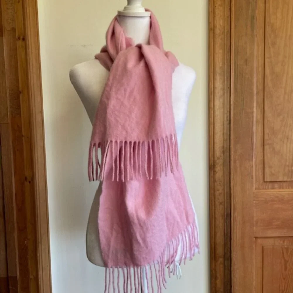 Amicale Cashmere crafted from